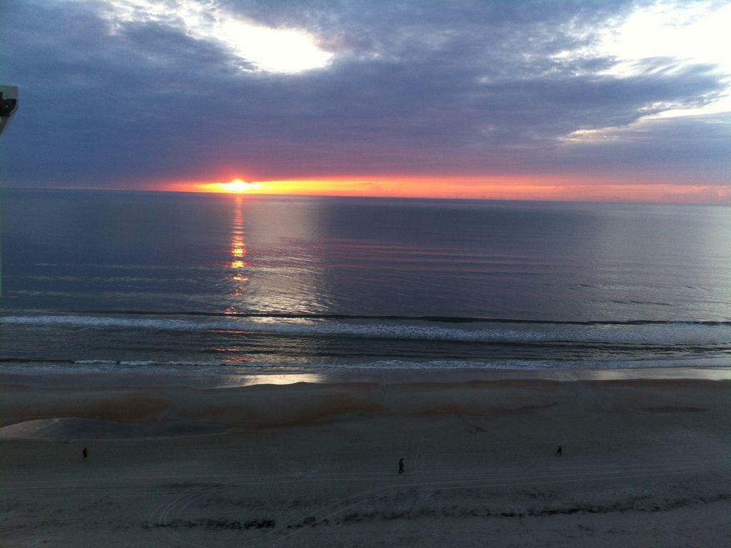 Vacation In Comfort And Luxury 1br Oceanfront -wyndham Ocean Walk 703 Appartement